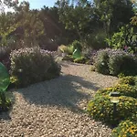 16 Trulli E Giardini *