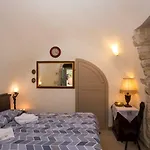 Апартаменты 16 Trulli E Giardini Альберобелло