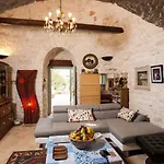 Апартаменты 16 Trulli E Giardini Альберобелло