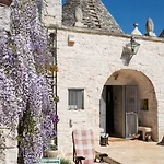 16 Trulli E Giardini