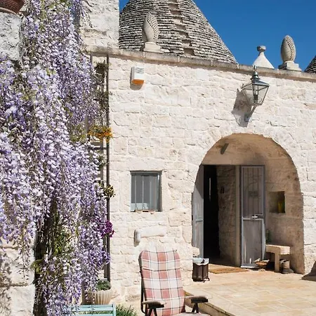 16 Trulli E Giardini
