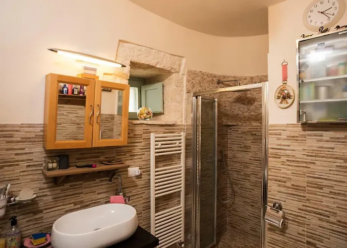 16 Trulli E Giardini アルベロベッロ