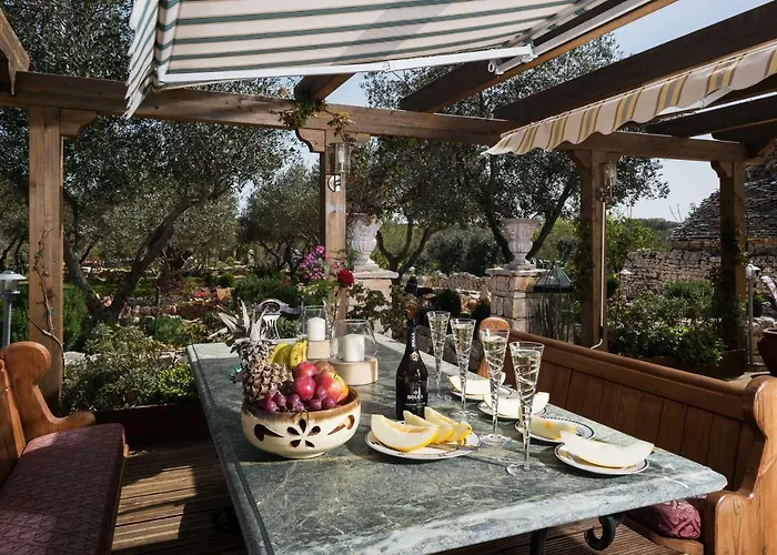 16 Trulli E Giardini